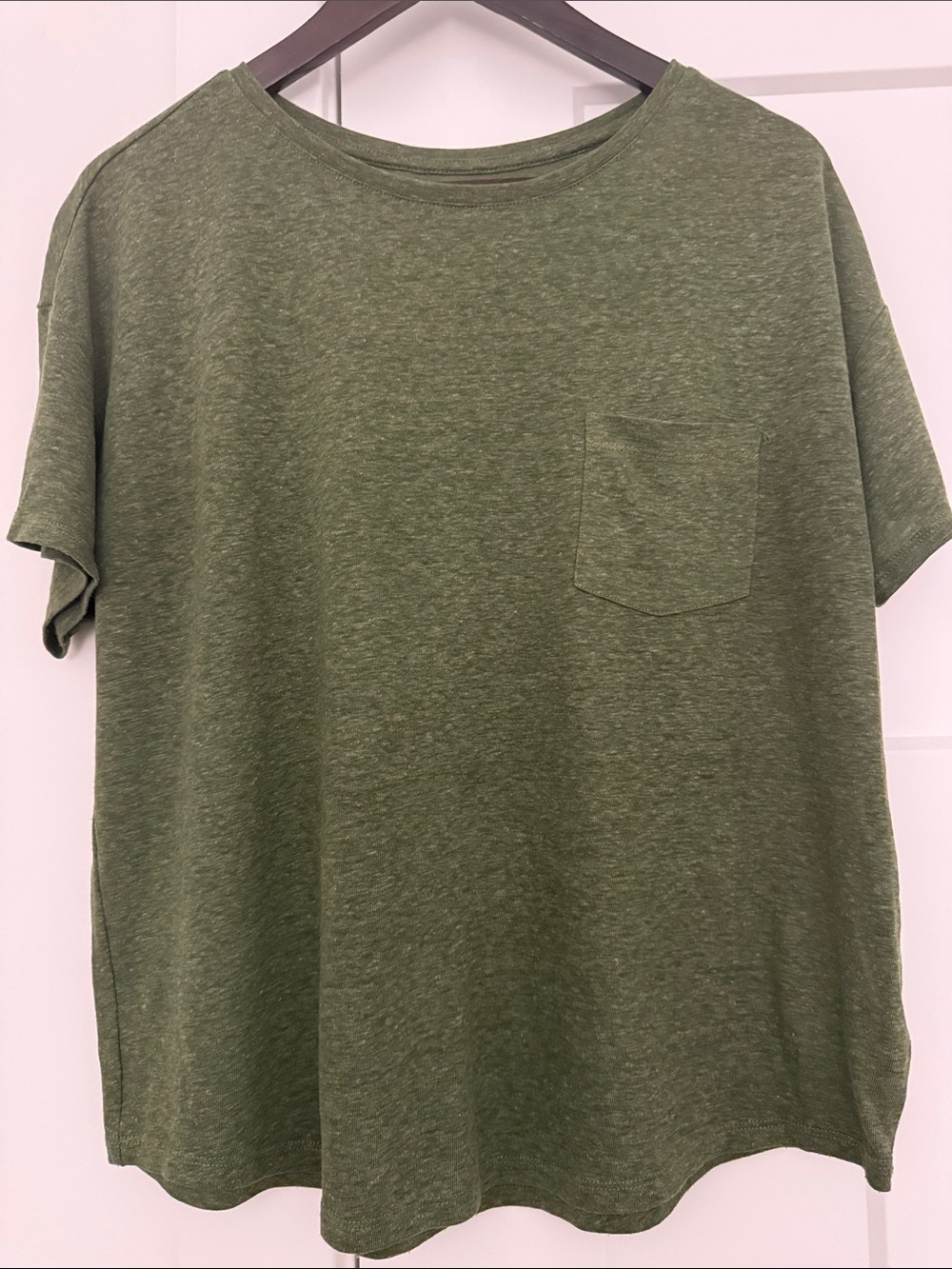 Old Navy Olive Green Pocket Crewneck knit top. Size L. ptp 24.5” length 25.5”